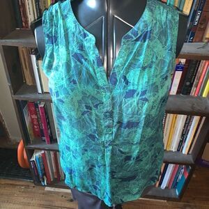 41Hawthorn Stitchfix tropical green & blue silk M sleeveless blouse